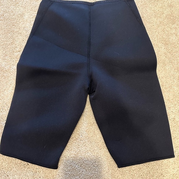 ZAGGORA Hot Pants Workout Neoprene Slimming Sauna Sweat Shorts Size XS NWT - Picture 3 of 5